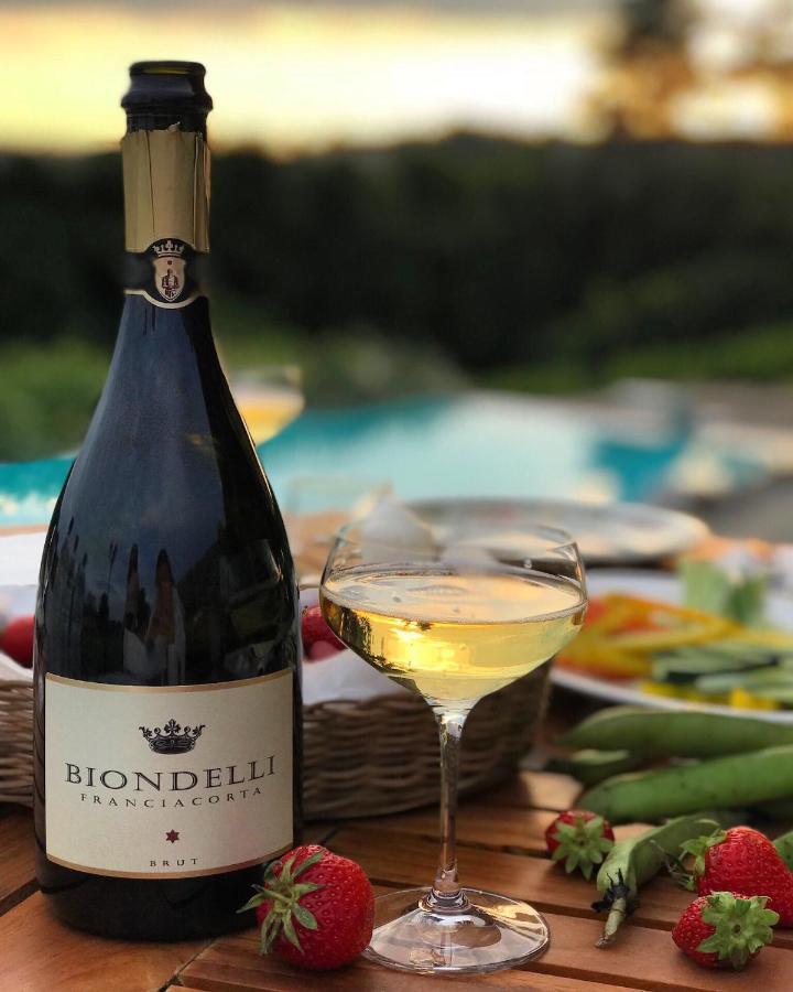 Villa Biondelli Wine & Suites Cazzago San Martino Εξωτερικό φωτογραφία
